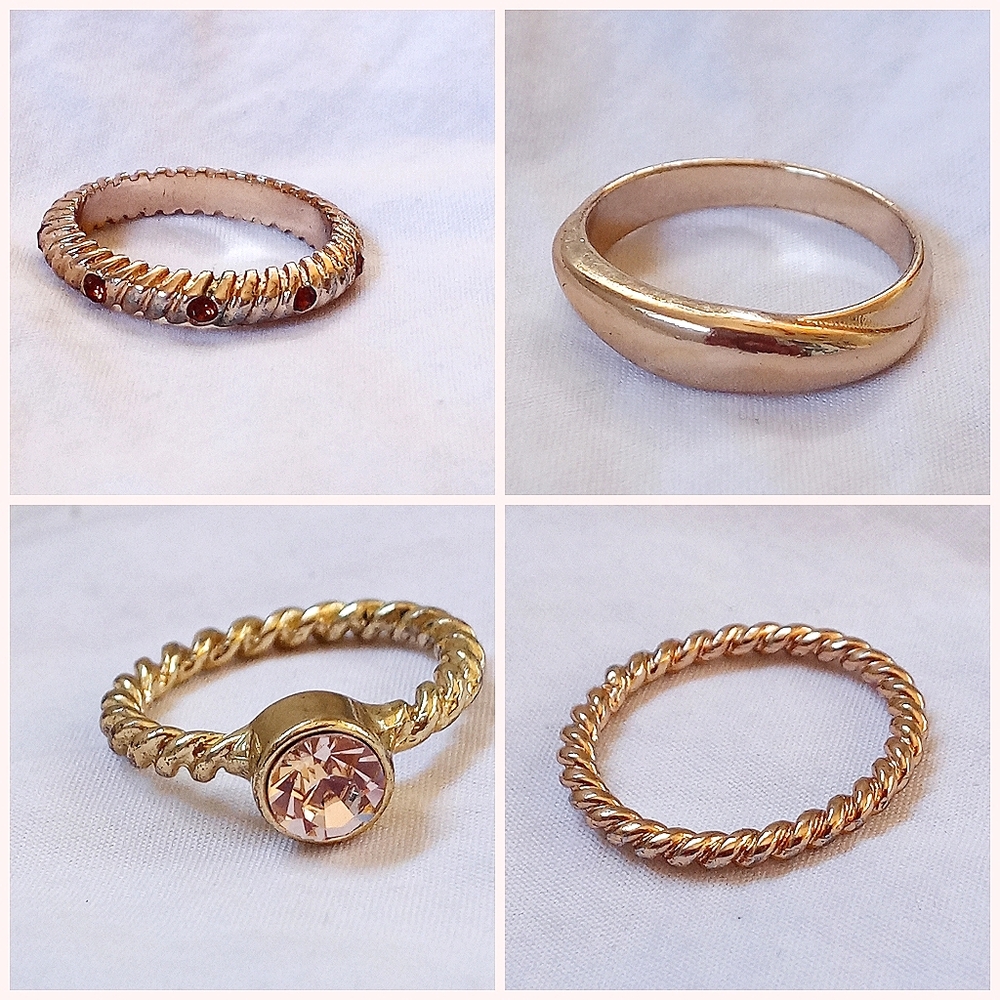 * Set of 4 Women's Gold Rings and Bands